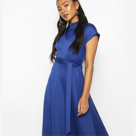 Boohoo Royal Blue Midi Dress - Picture 2 of 9